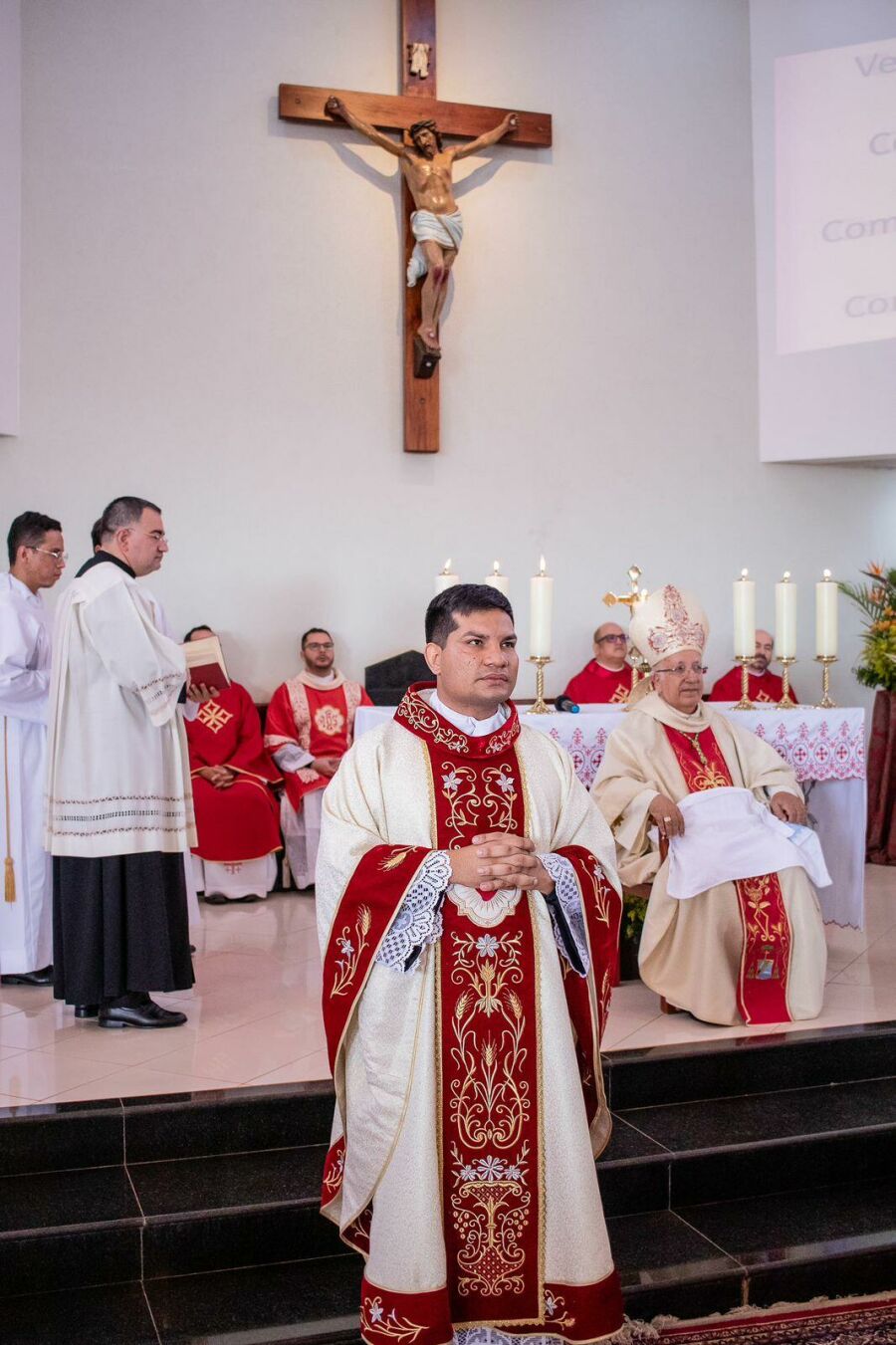 Imagem padre ivanildo recorte